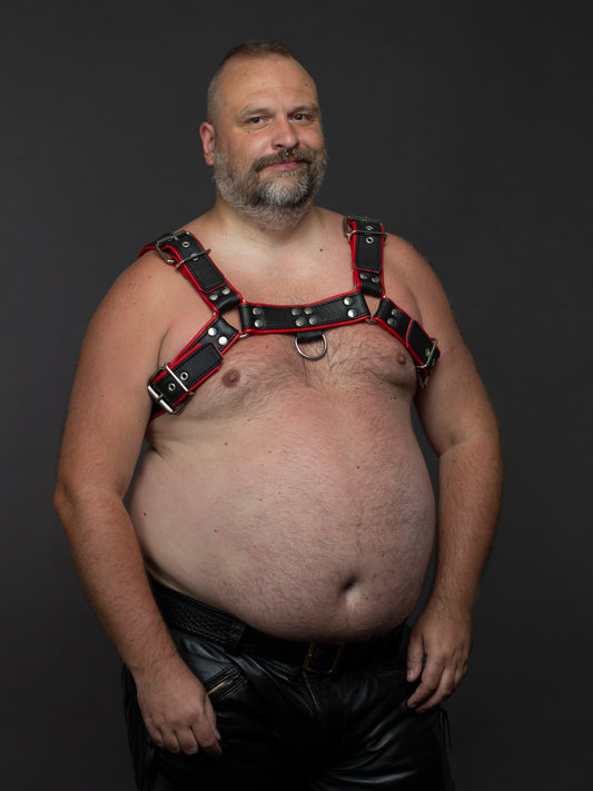 Bear Harness mit Paspel und Schnalle