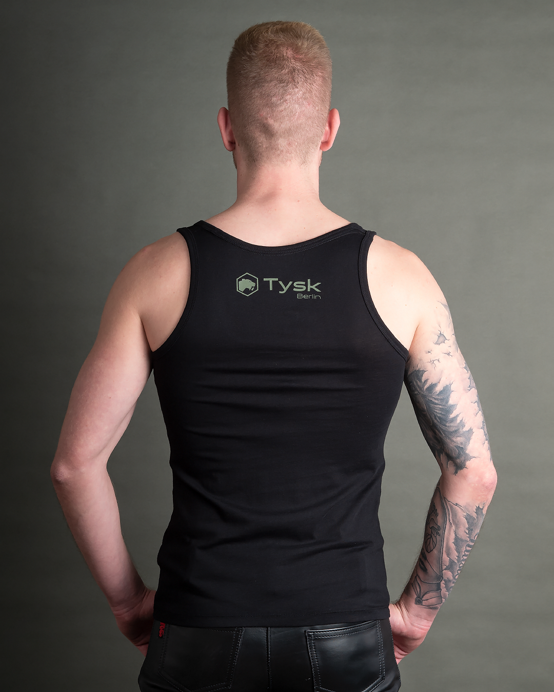 Tank Top schwarz mit großem Logo